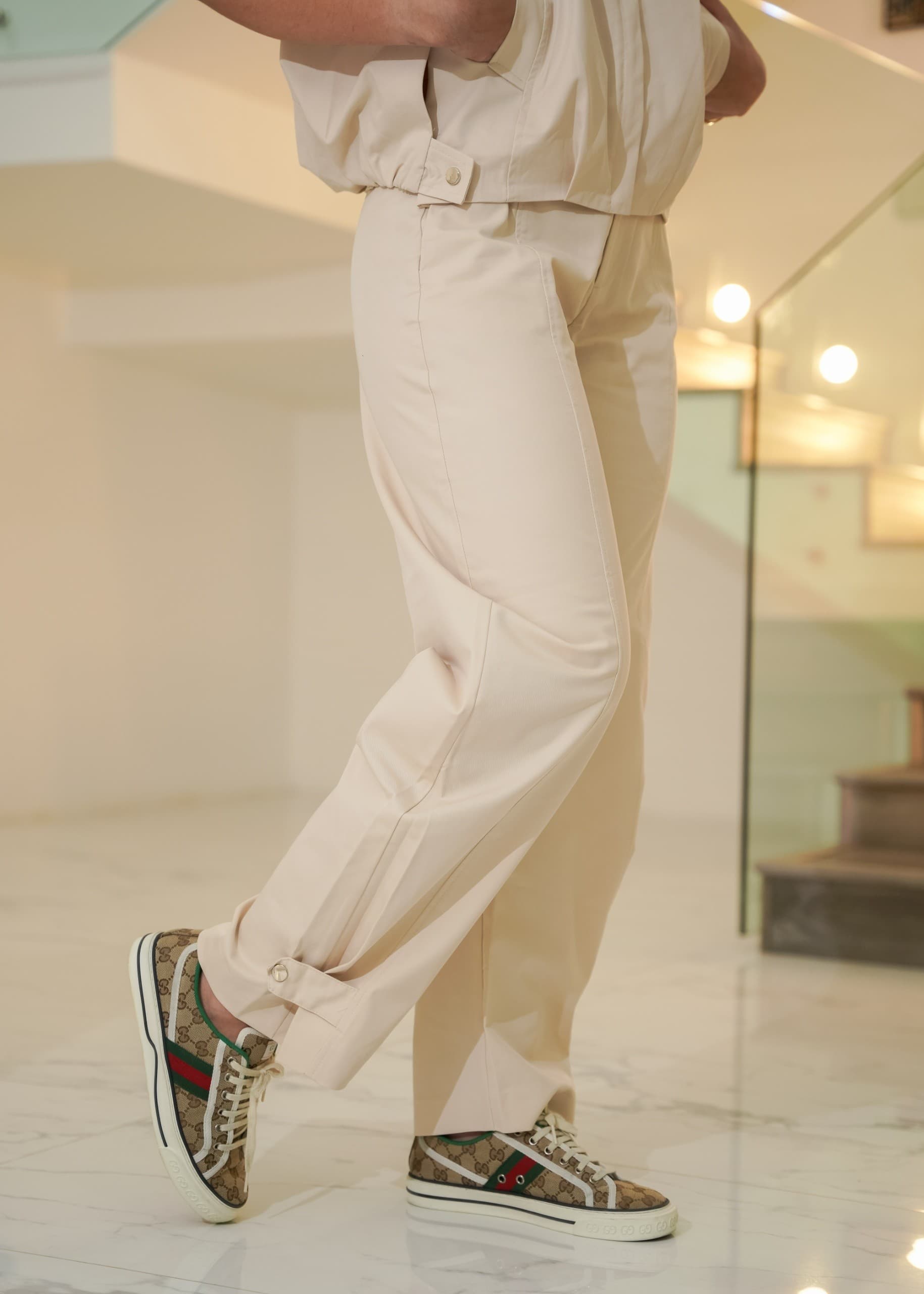 Pantalon Sarga Beige Pierna Recta