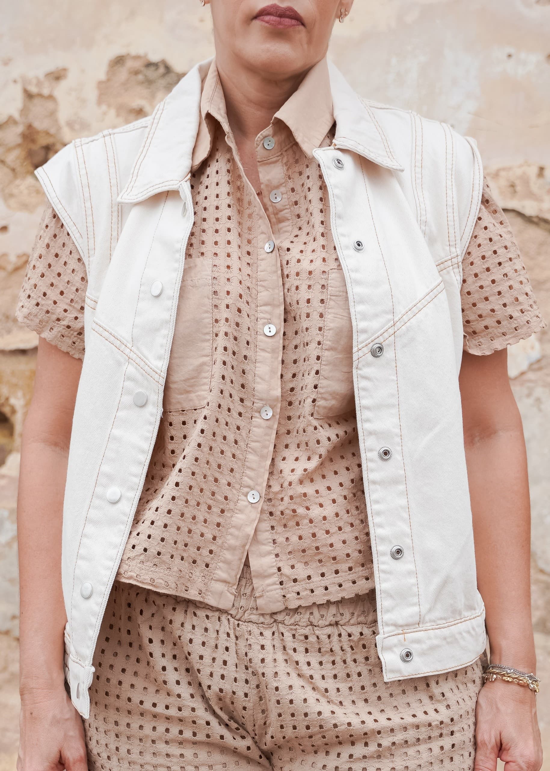 Camisa Calada Beige Manga Corta